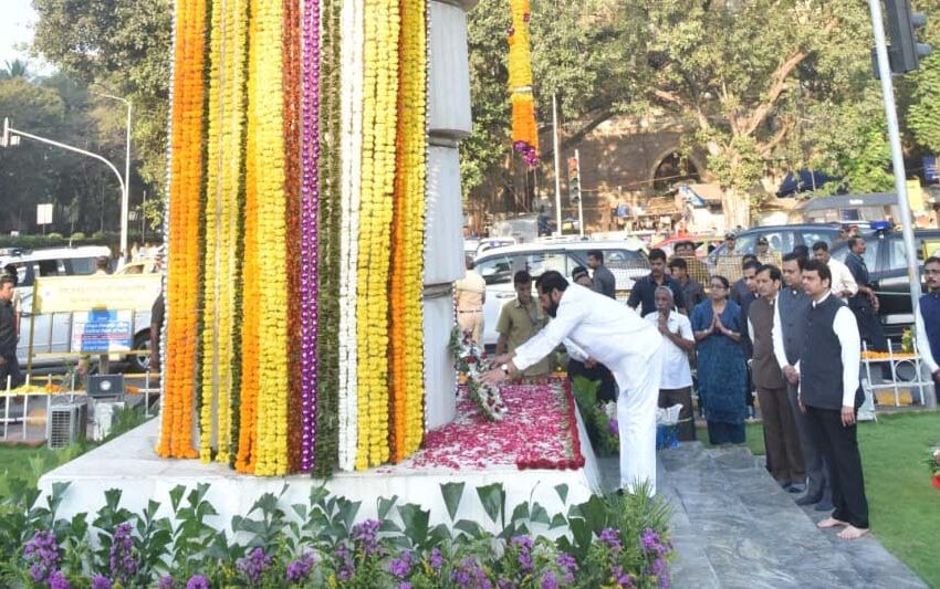  हुतात्मा स्मृती दिनानिमित्त संयुक्त महाराष्ट्र चळवळीतील हुतात्म्यांना मुख्यमंत्री, उपमुख्यमंत्री यांच्याकडून अभिवादन